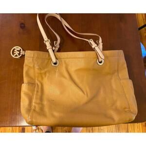 Michael Kors Large Bedford Pebbled Leather Tote Bag - Mustard - Gold Hardware